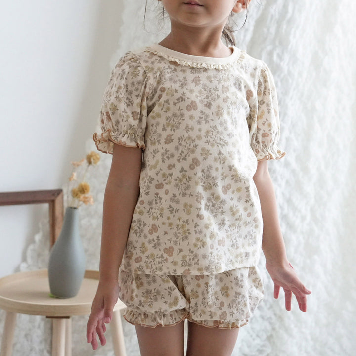 花花短袖上衣+南瓜短褲