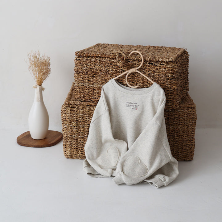 【秋冬上衣】袖口愛心貼布 圓領衛衣